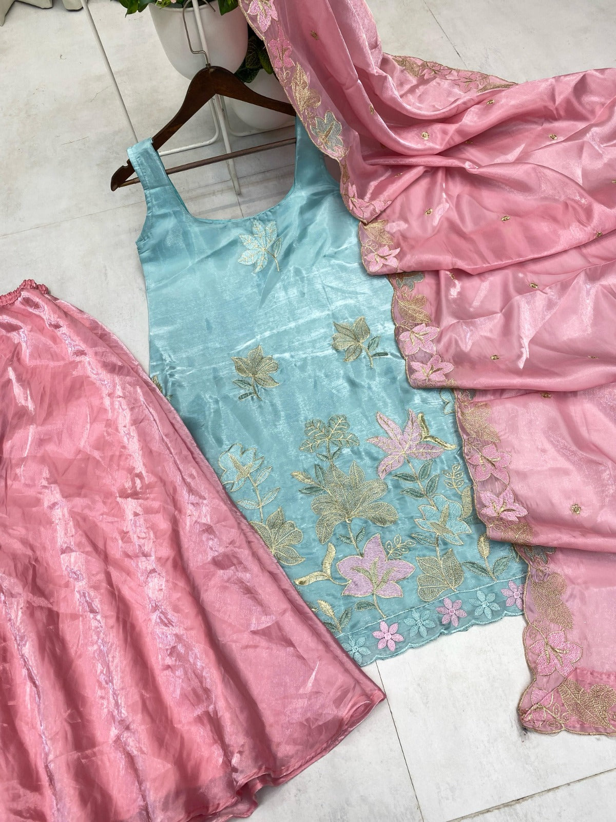 Designer Trending Jimmy Chu Suit Set