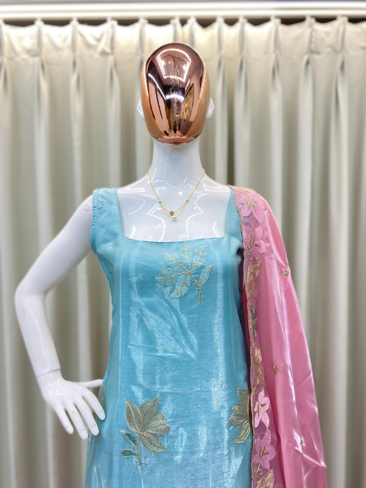 Designer Trending Jimmy Chu Suit Set