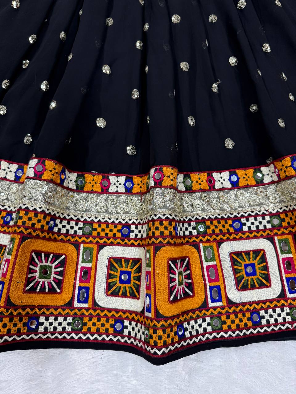 Navratri Special Gamthi Thred Work With Real Mirror🪞Sequnce work Lehenga Choli