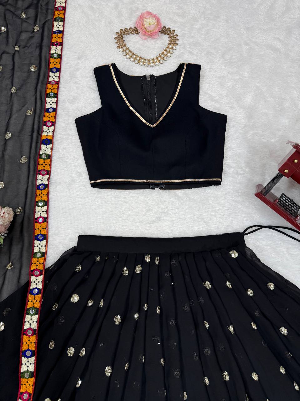 Navratri Special Gamthi Thred Work With Real Mirror🪞Sequnce work Lehenga Choli