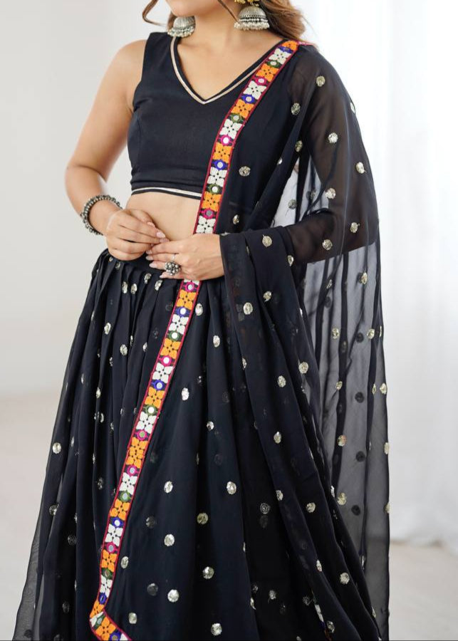 Navratri Special Gamthi Thred Work With Real Mirror🪞Sequnce work Lehenga Choli