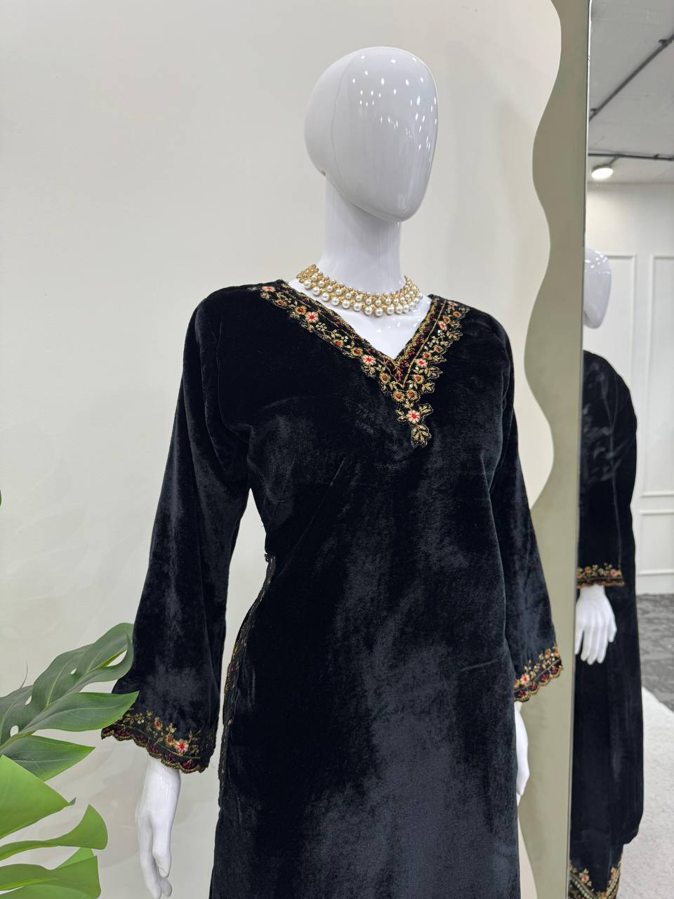 Winter Special Viscose Velvet Suit With Side Pocket