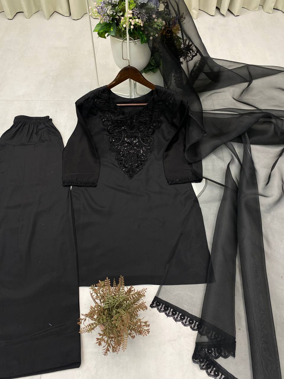 Beads Work On Kurti Plain Farshi Salwar With Organza Dupatta