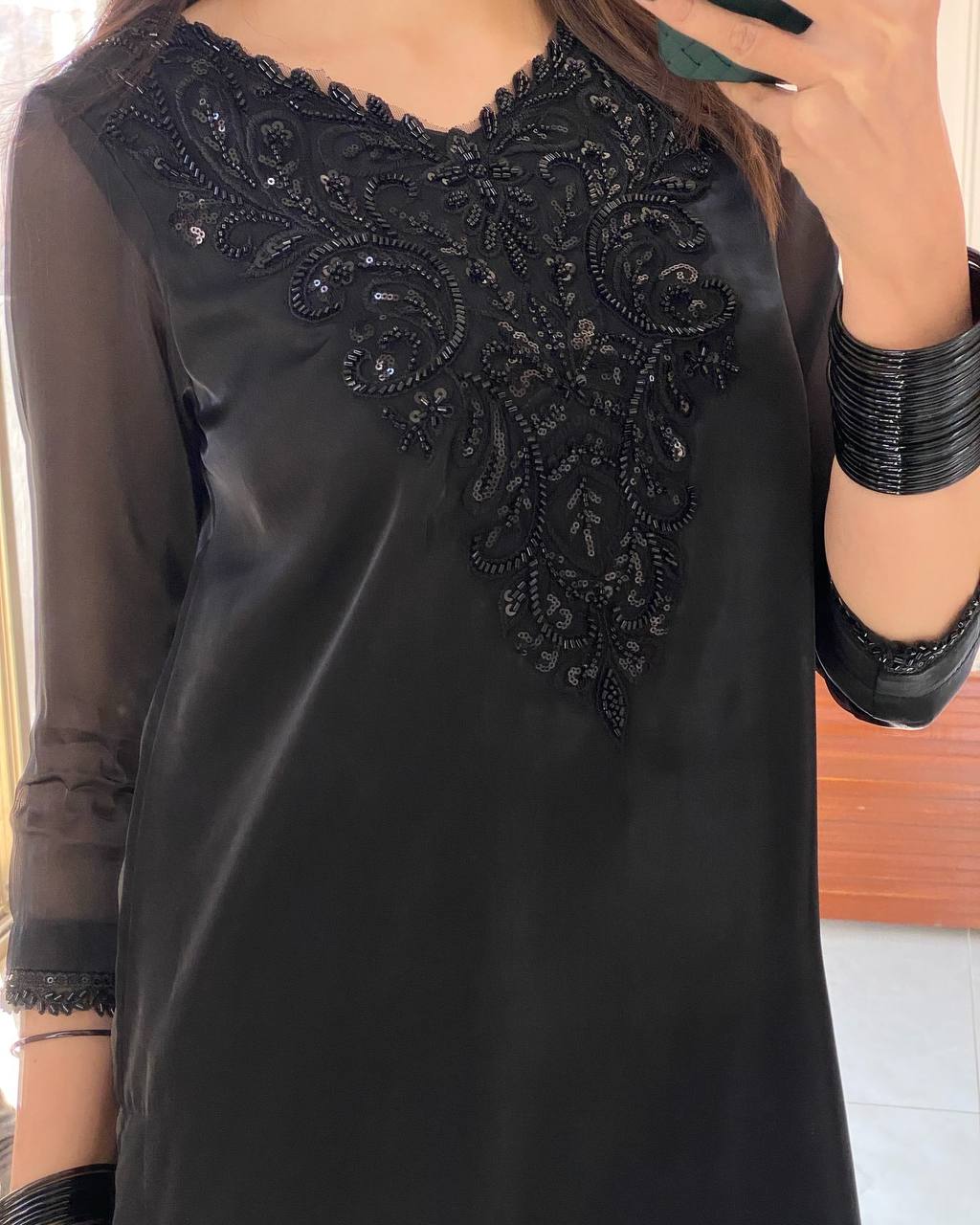 Beads Work On Kurti Plain Farshi Salwar With Organza Dupatta