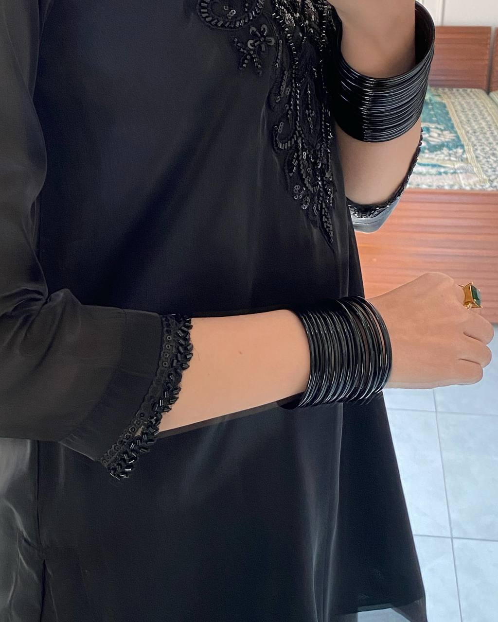 Beads Work On Kurti Plain Farshi Salwar With Organza Dupatta